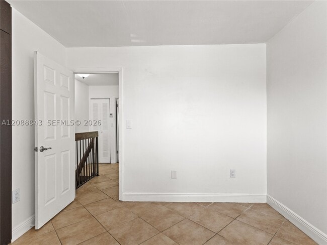 Building Photo - 560 NW 82nd Pl
