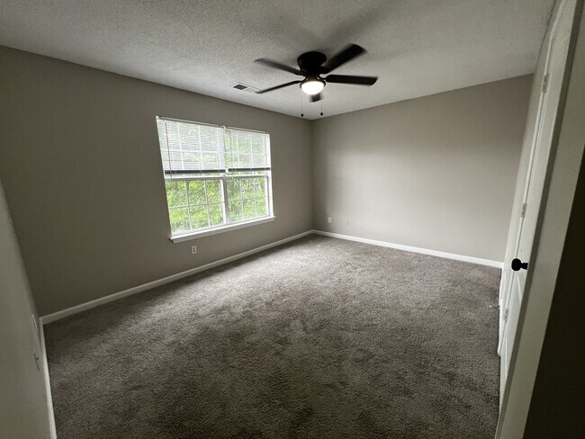 Building Photo - 1017 Cordova Ridge Pl