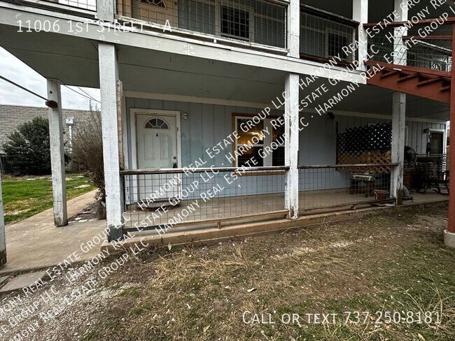 Building Photo - 11006 1st St