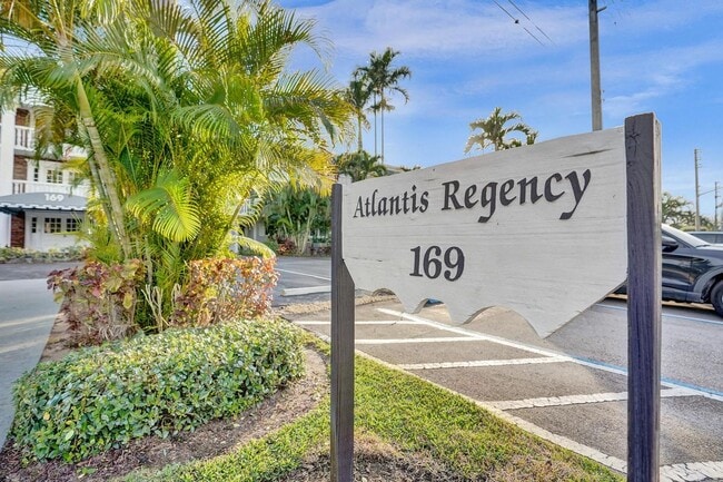 Building Photo - 169 Atlantis Blvd
