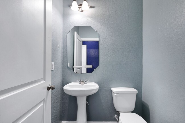 Building Photo - ***MOVE-IN SPECIAL: TWO WEEKS FREE***Spacious Two-Story Retreat on a Cul-de-Sac with Bonus Room