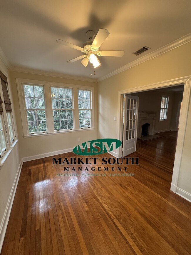 Building Photo - ARDSLEY PARK GEM- AVAILABLE NOW!  APPOINTM...