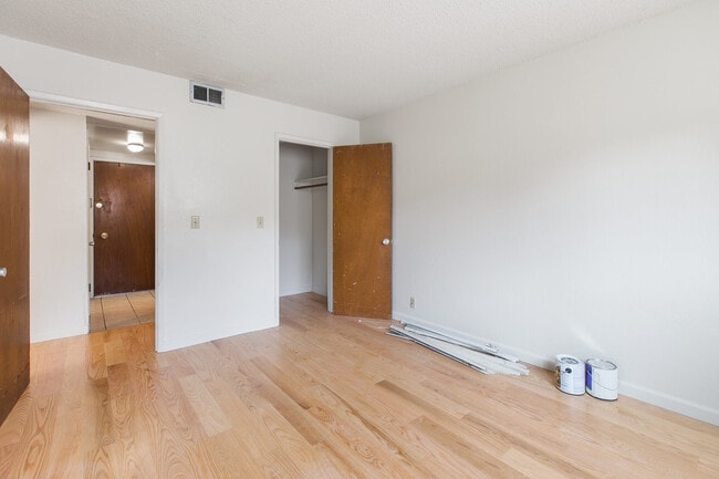 Building Photo - 2606 Benvenue Ave
