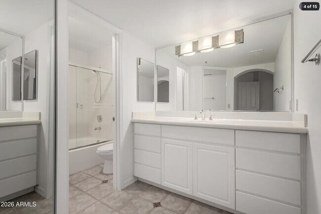 Building Photo - 5104 N 32nd St