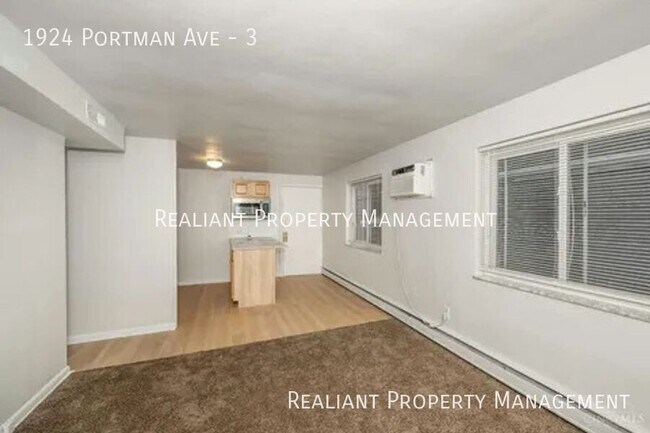 Primary Photo - 1924 Portman Ave