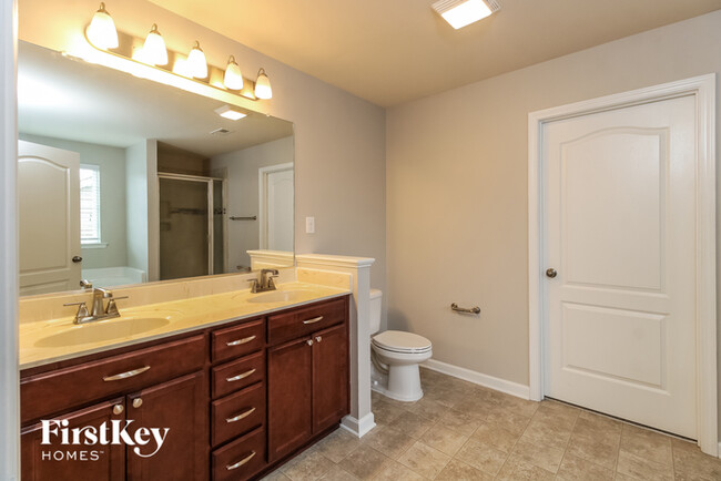 Building Photo - 2936 Grassy Knoll Cir