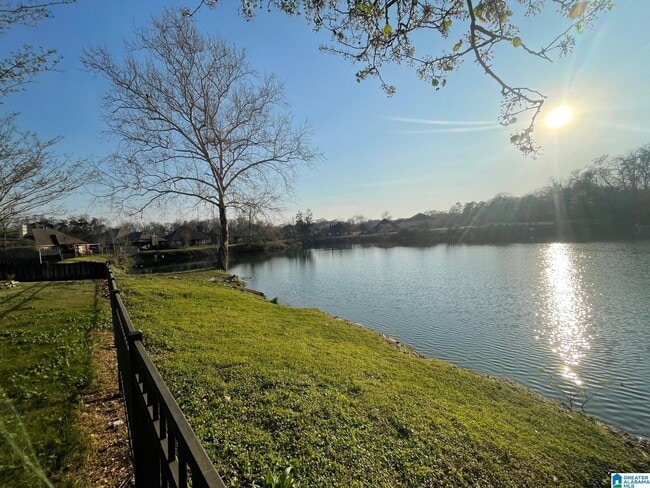 Building Photo - 295 Creekside Ln