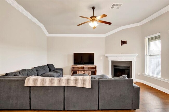 Building Photo - 32309 Calder Ct