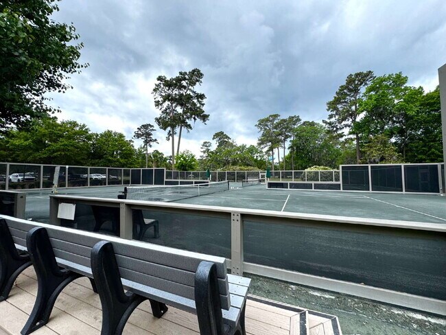 Building Photo - Furnished Moss Creek Golf Cottage