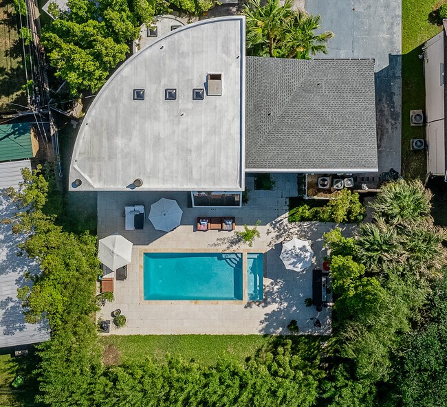 Building Photo - 4809 Neyrey Dr