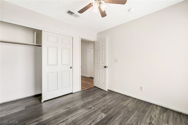 Building Photo - 130 Weatherstone Dr