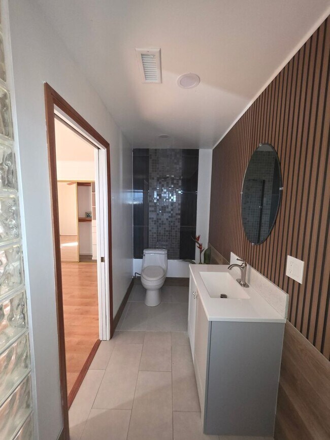 Building Photo - Beautiful Single Family in Garden Grove fo...