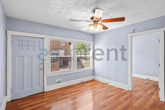 Building Photo - 5917 Avenal Ave
