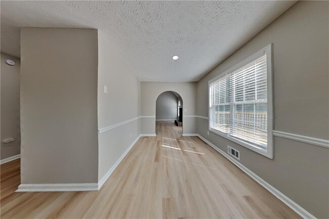 Building Photo - 1075 Crystal Water Dr SE