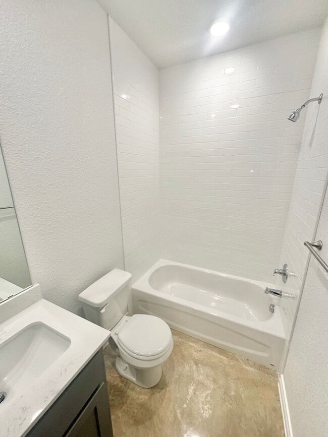 Building Photo - Gorgeous and Modern Duplex in Temple, Tx!