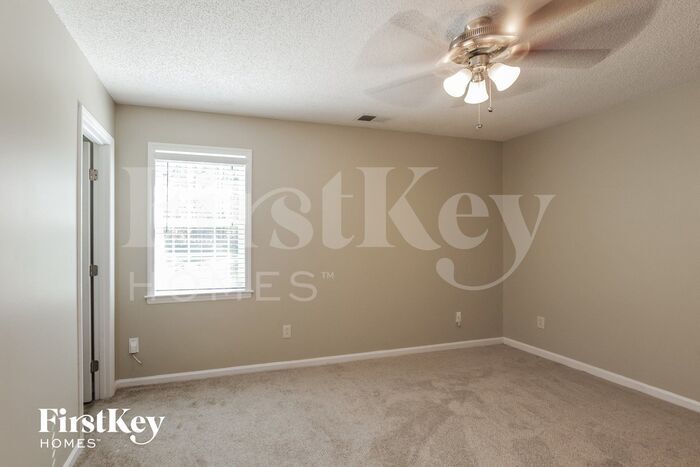 Building Photo - 3204 Faircroft Way