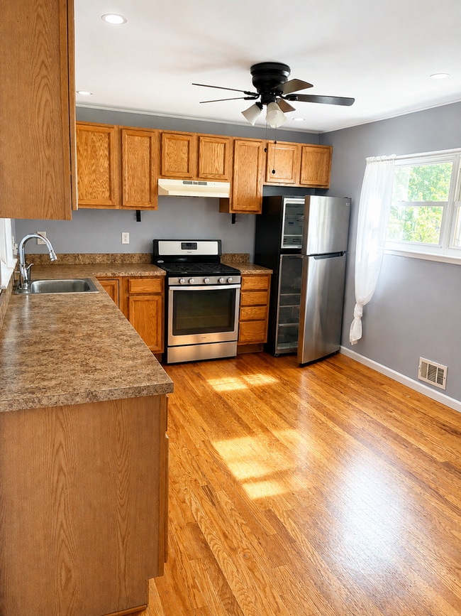 Building Photo - 3 Bedroom Single-Family Ranch Home in Toms River