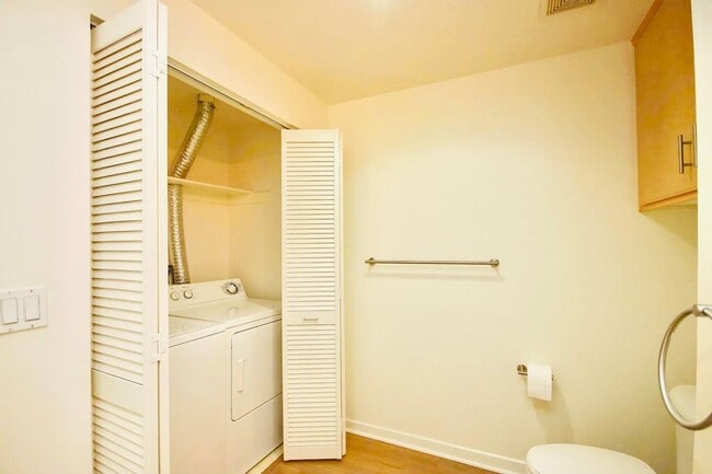 Building Photo - Beautiful 1 bedroom 1 Bathroom, Central Pa...