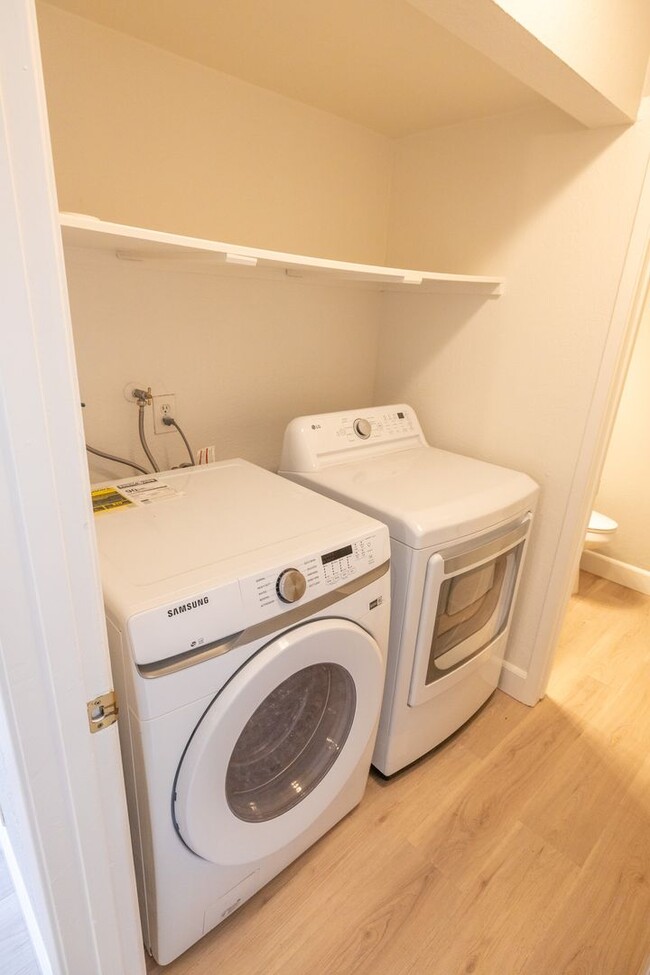 Building Photo - Spacious 4 bedroom home in Union City with...