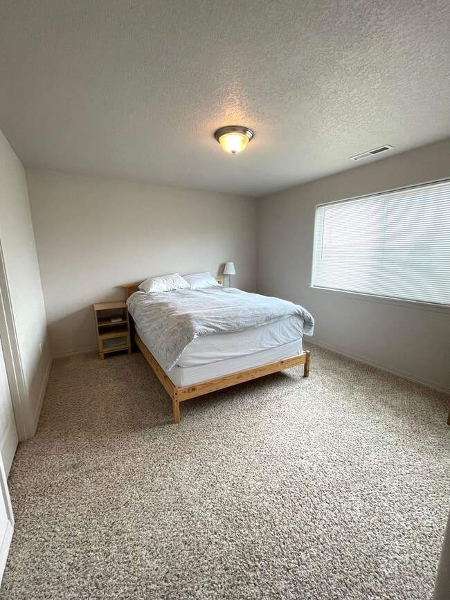 Building Photo - Beautiful Corner Lot Home for Rent in Badg...