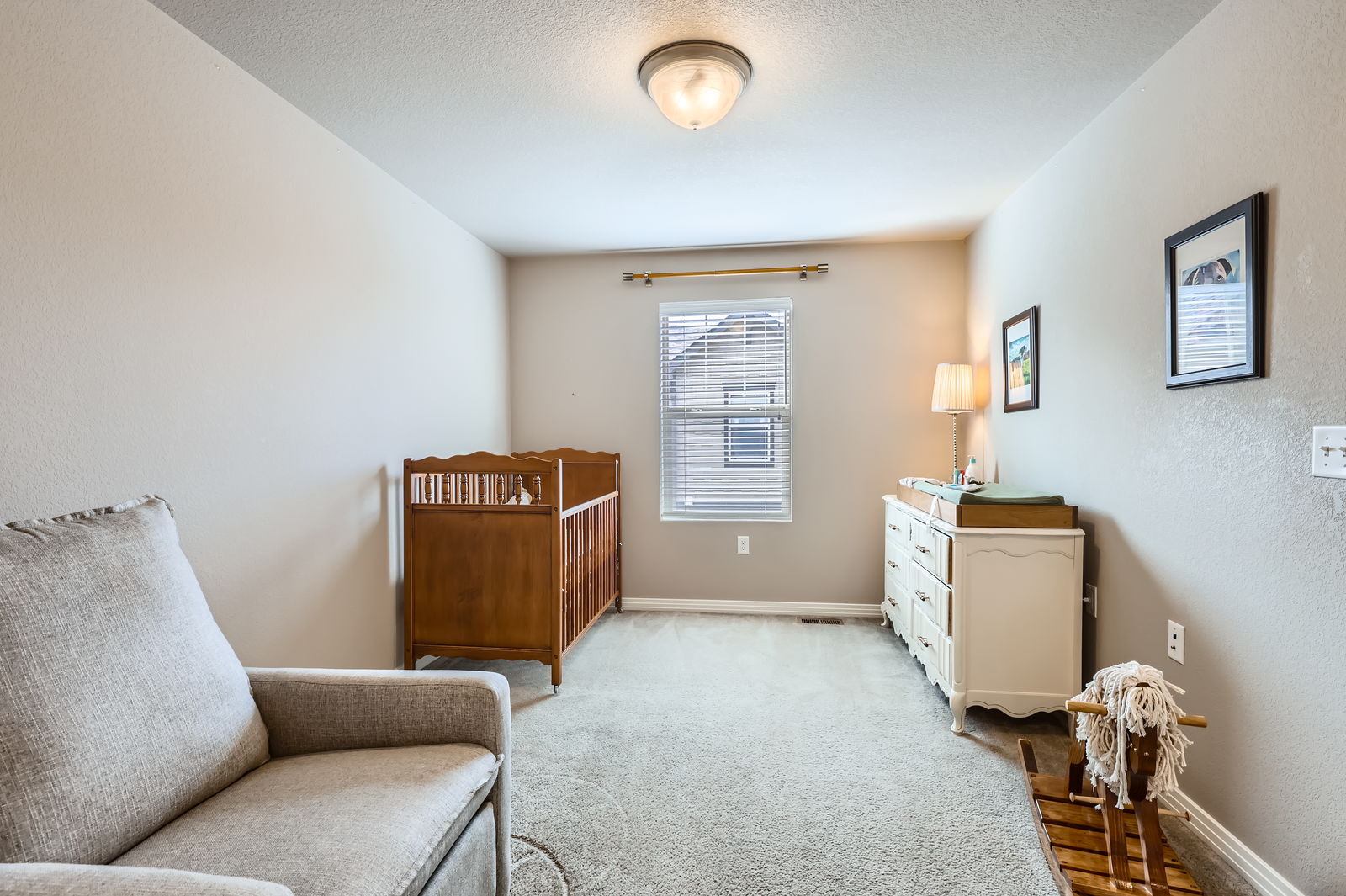 Open loft room - 1854 Jules Ln