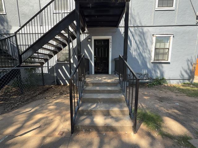 Building Photo - 1611 Voirin Rd