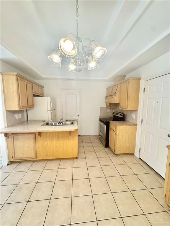 Building Photo - 2512 Salvatierra Dr