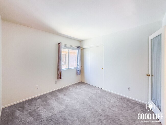 Building Photo - Spacious 3BD/2.5 BA Home in Scripps Ranch with Pool, Private Balcony & In-Unit Laundry