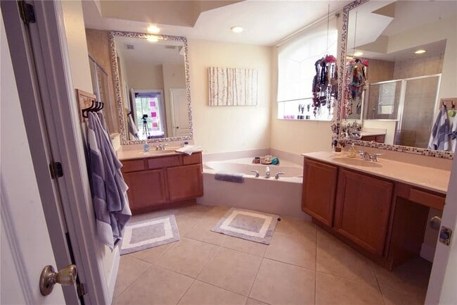 Building Photo - 2640 Hazel Grove Ln