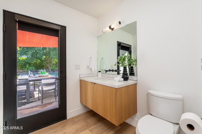 Building Photo - 4421 E Earll Dr