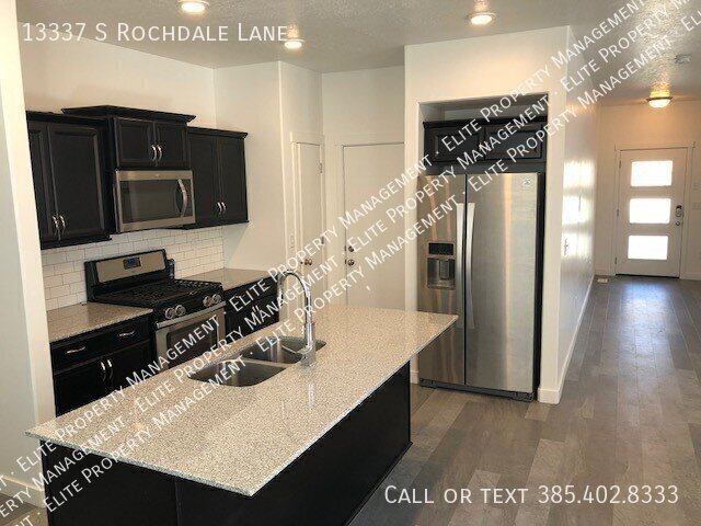 Building Photo - 13337 Rochdale Ln