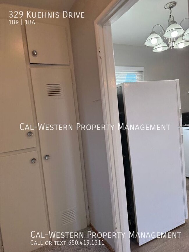 Building Photo - 329 Kuehnis Dr