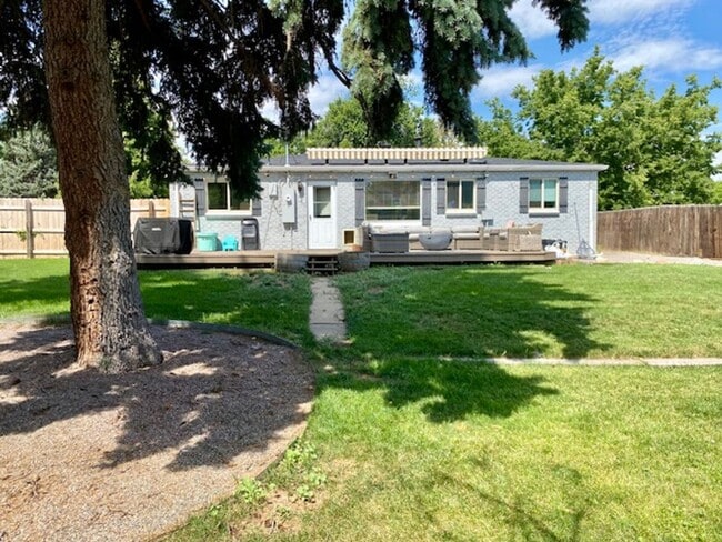 Building Photo - Amazing Littleton Bungalow