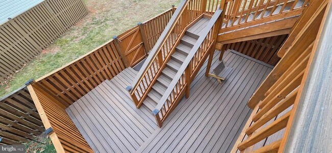 Building Photo - 20544 Blue Heron Terrace