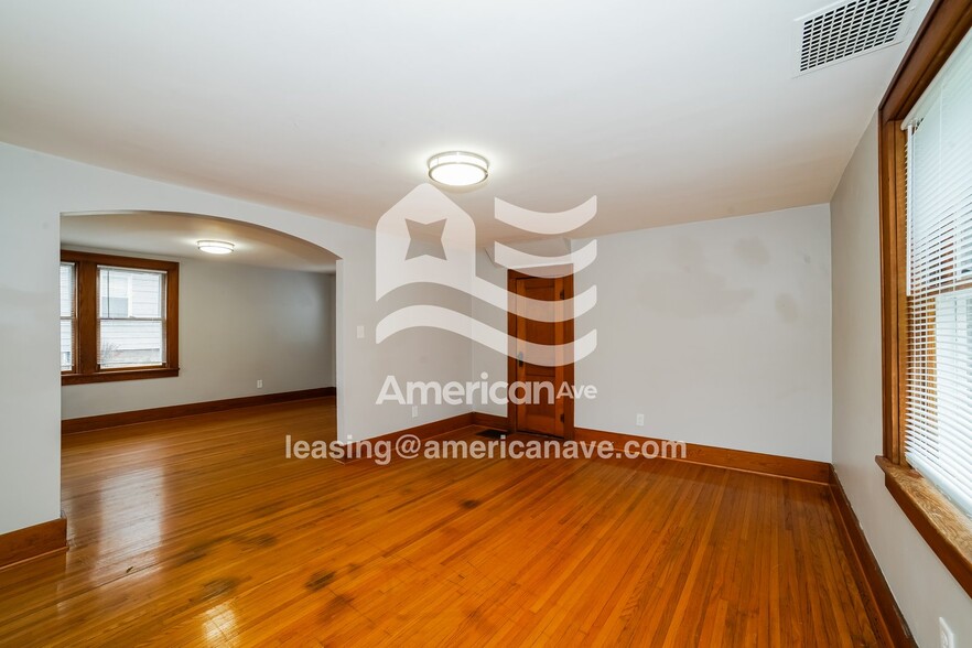 Building Photo - 306 Eldridge St