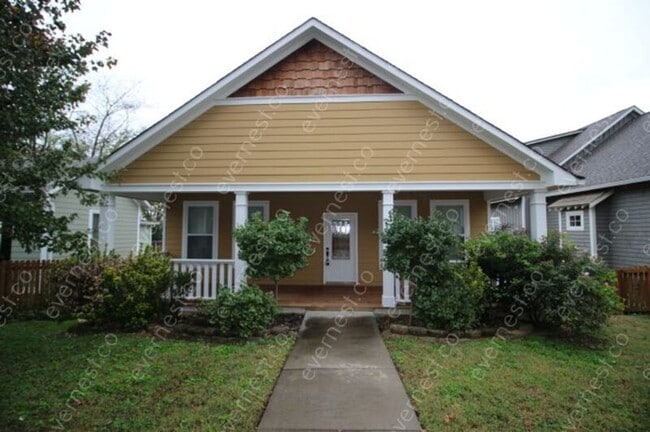 Primary Photo - 610 Elinor St