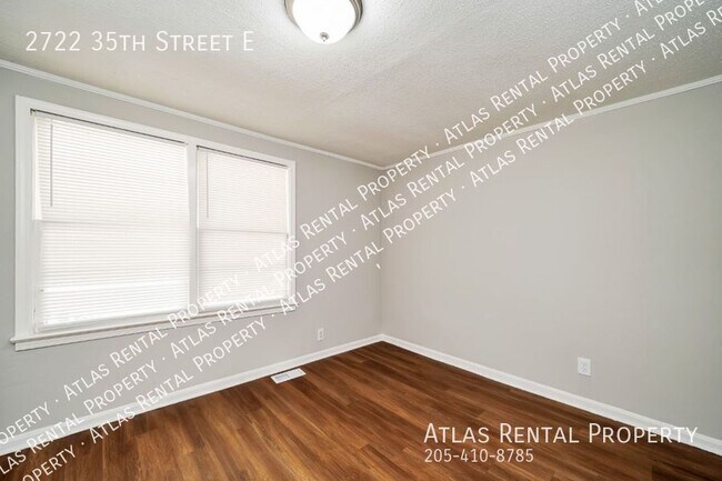 Building Photo - 2722 35th St E