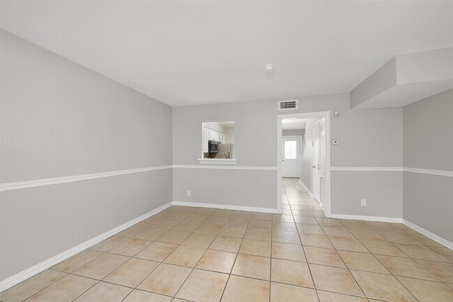 Building Photo - 5204 Arboles Dr