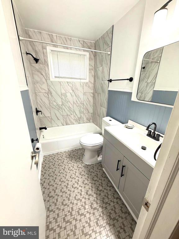 Building Photo - 11212 Dewey Rd