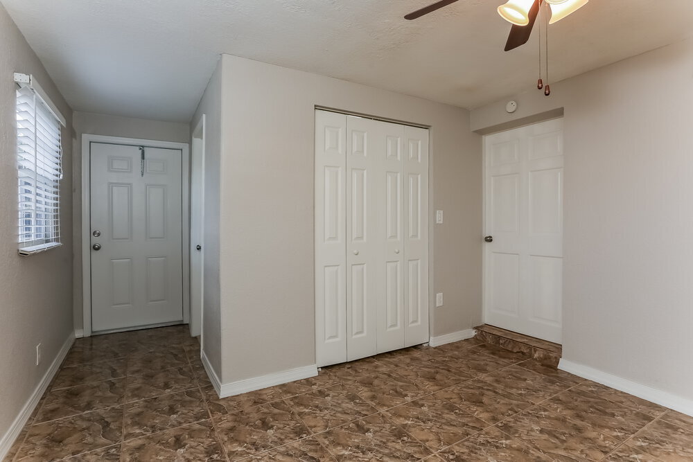 Building Photo - 6020 NE 3rd Terrace