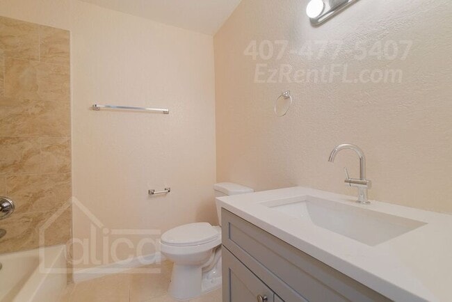Building Photo - 720 4th St