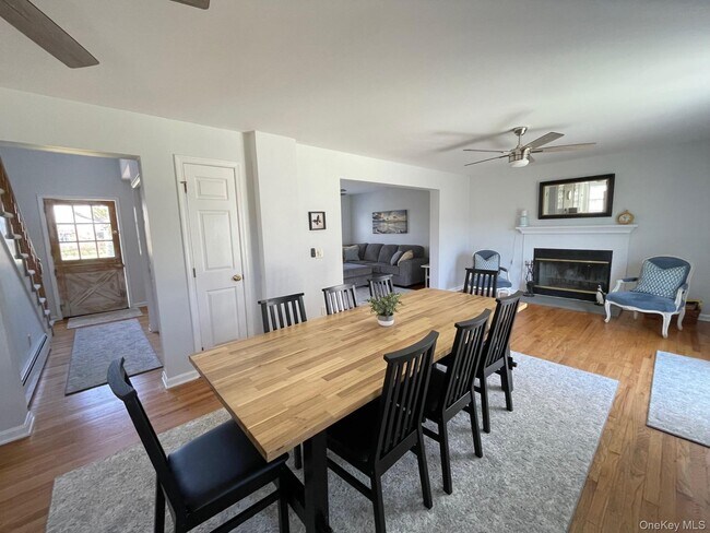 Building Photo - 59 Peconic Ave