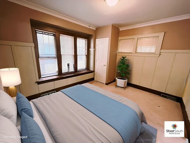 Building Photo - Recently updated 4 bed 1.5 bath Single Fam...