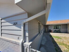 Building Photo - 2622/2624 W Clearwater Ave