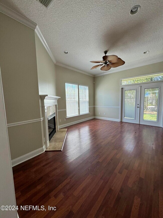 Building Photo - 1016 N 11th St