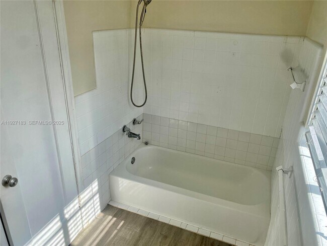 Building Photo - 673 NE 92nd St