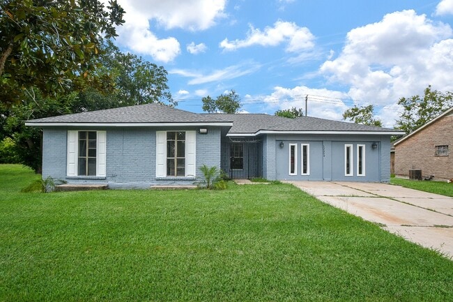 Building Photo - 12654 Monarch Rd