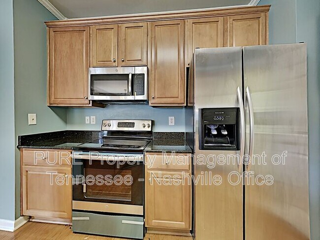 Building Photo - 418 Lazy Creek Ln