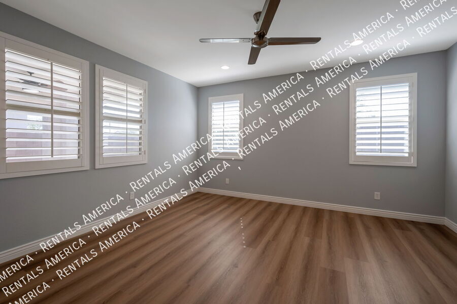 Building Photo - 10047 E Wavelength Ave