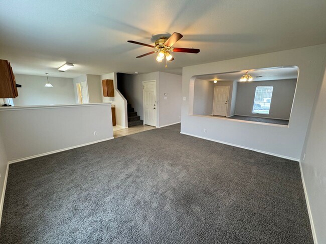 Building Photo - SPACIOUS 4 BR ON A CUL-DE-SAC W/ 2 LIVING AREAS & 2 EATING AREAS*STORAGE SHED*COVERED PATIO*EASY ...